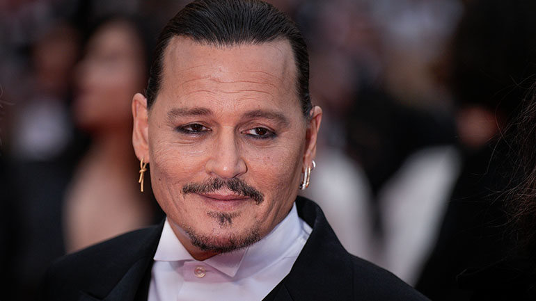 Φεστιβάλ Καννών: Αποθεώθηκε ο Τζόνι Ντεπ που αισθανόταν «αποκλεισμένος» από το Χόλιγουντ